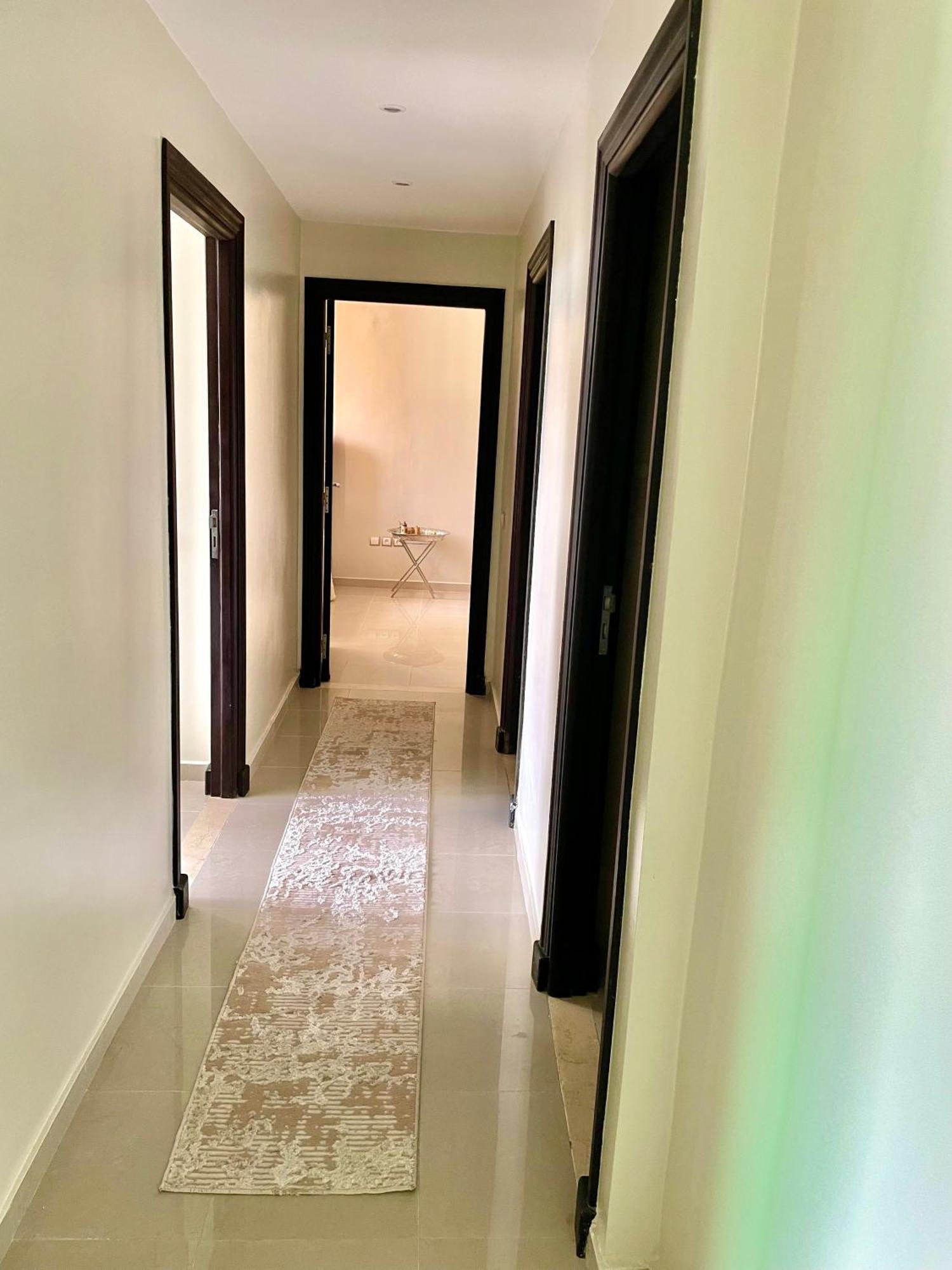 The Hidden Oasis, Steps From The And Pool Apartment *